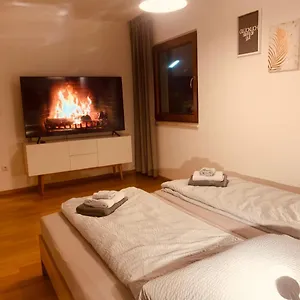 Apartment Modern&cozy 2 Wohnung, Balkon, Parkplatz, Salzweg